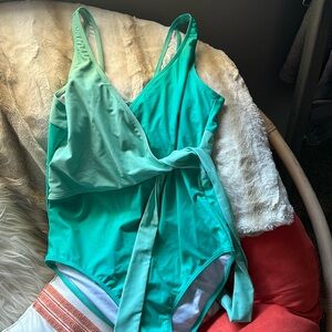 NWOT women’s wrap front one piece swimsuit